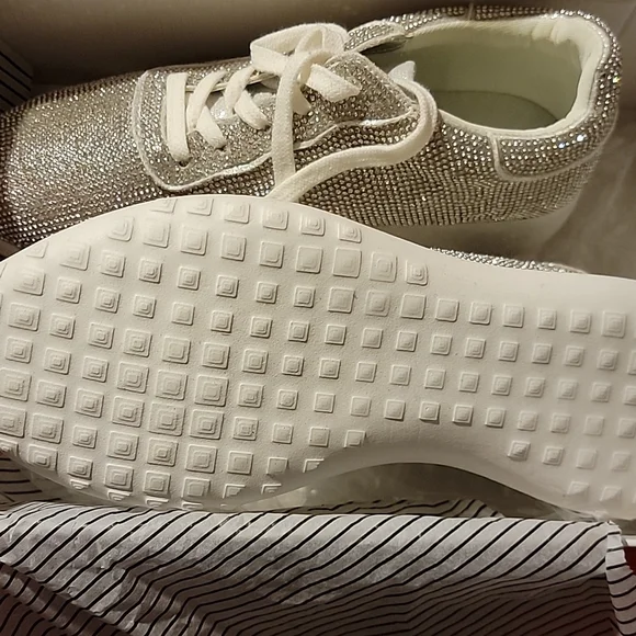 David's bridal bling sneakers NIB - Picture 3 of 5